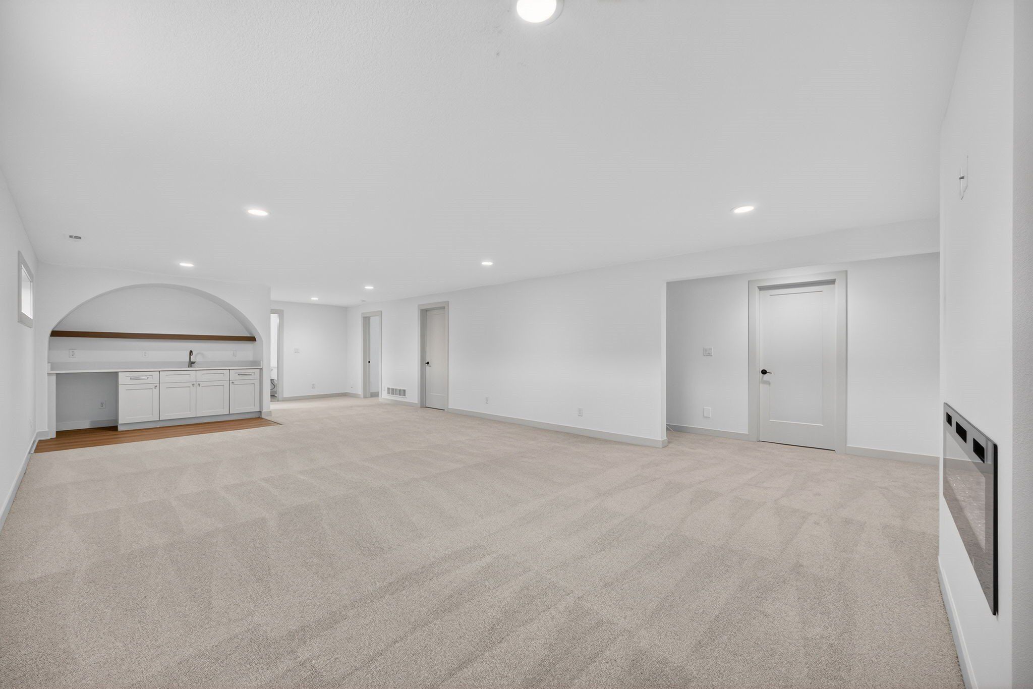 14212 Catalpa Drive. Urbandale, IA 50323