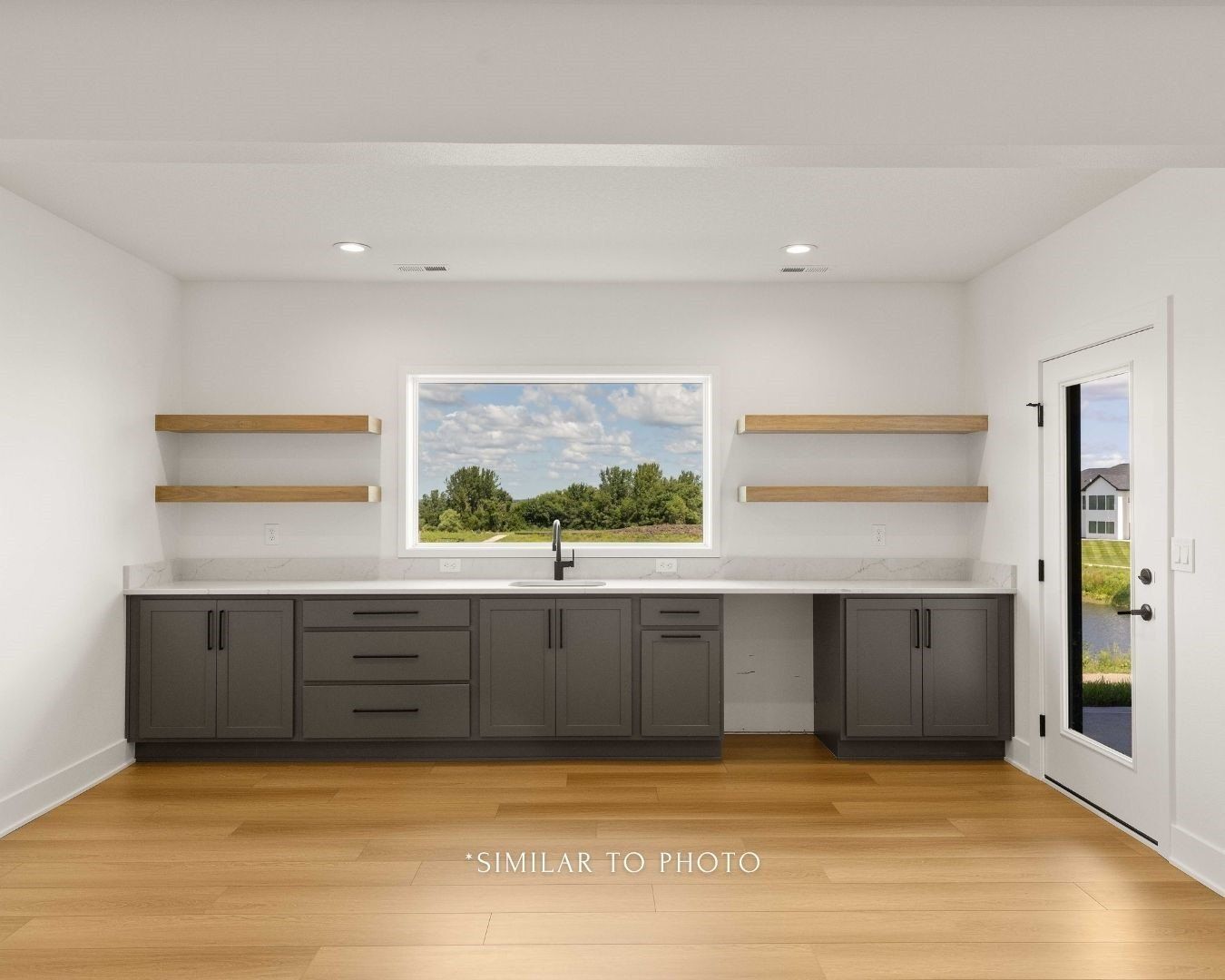 1348 S Auburn Place. West Des Moines, IA 50266