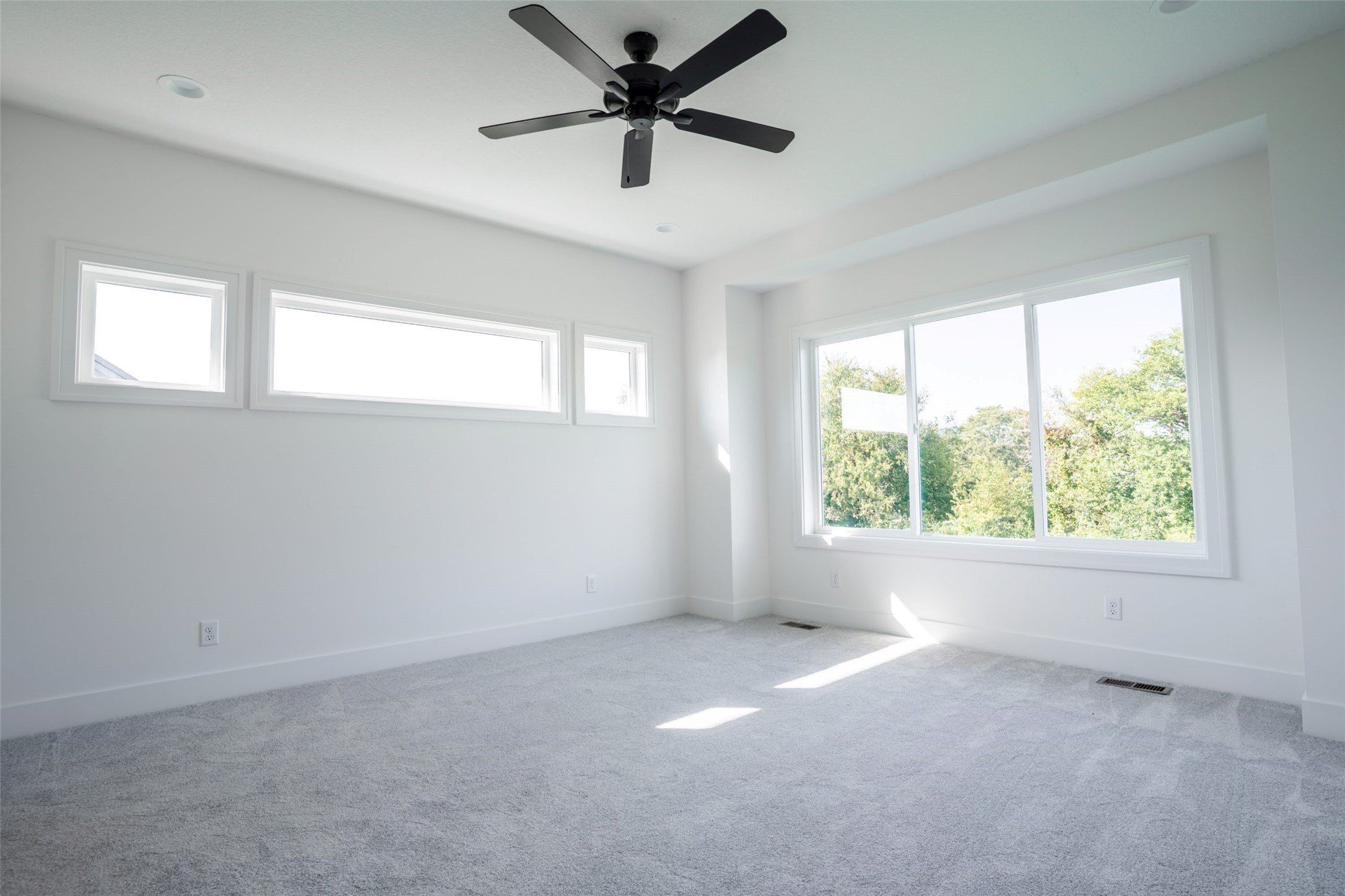 537 Se Walnut Woods Drive. West Des Moines, IA 50265