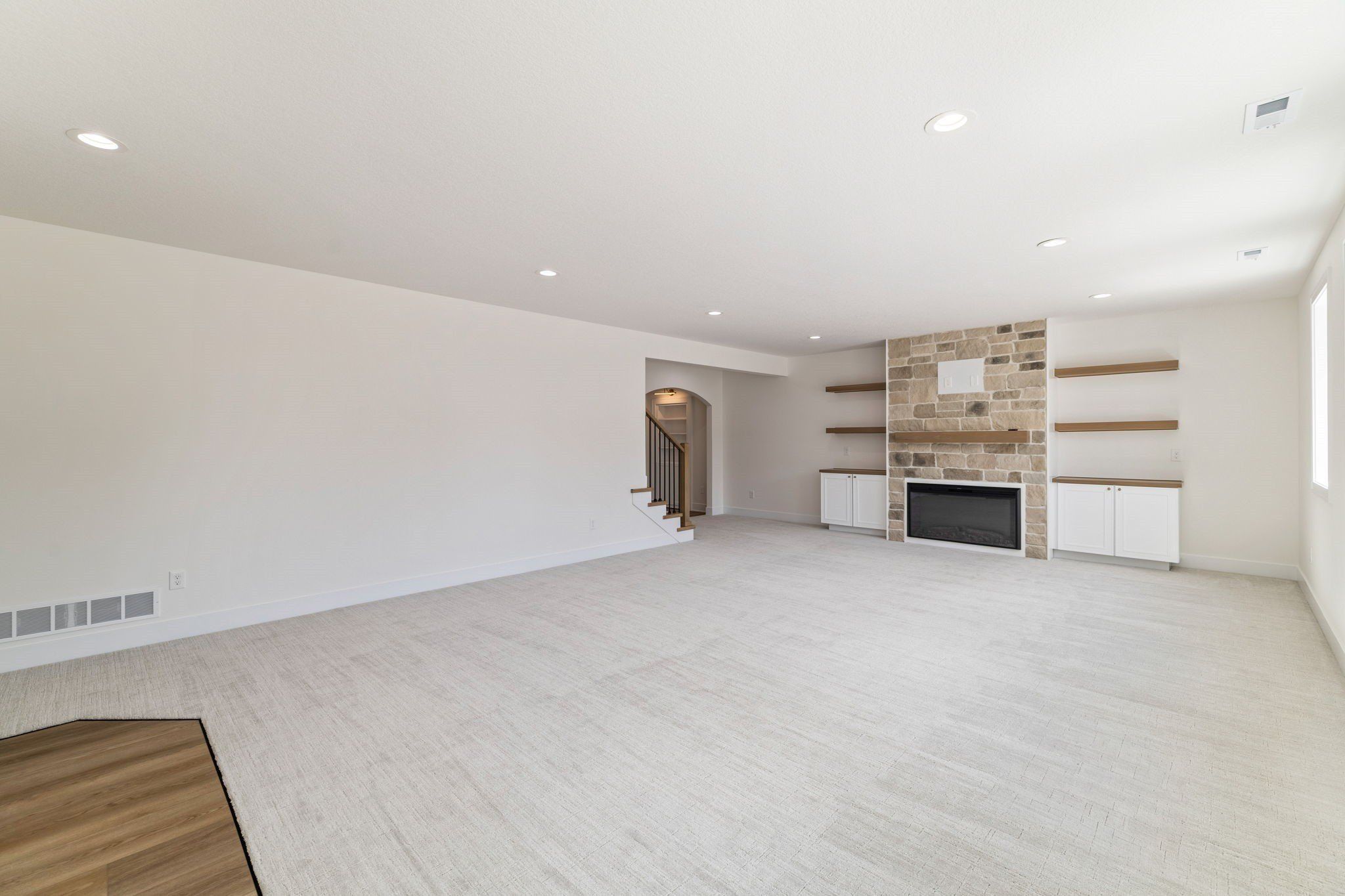 17302 Northview Drive. Urbandale, IA 50323