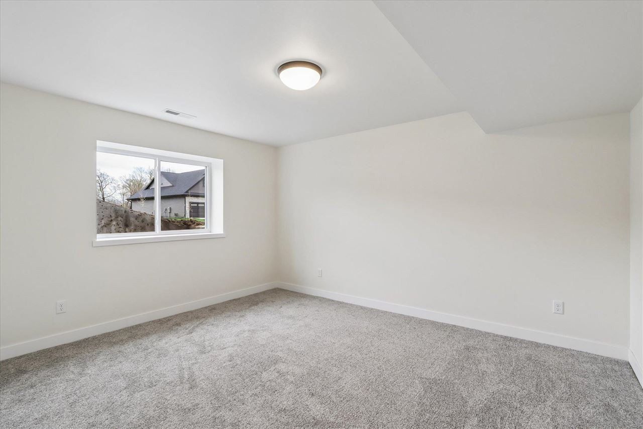1001 Highland Trl. Solon, IA 52333