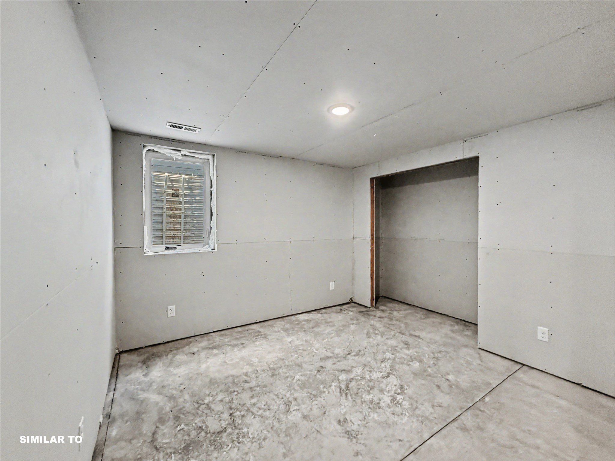 2939 Lake Hill Drive. Des Moines, IA 50320