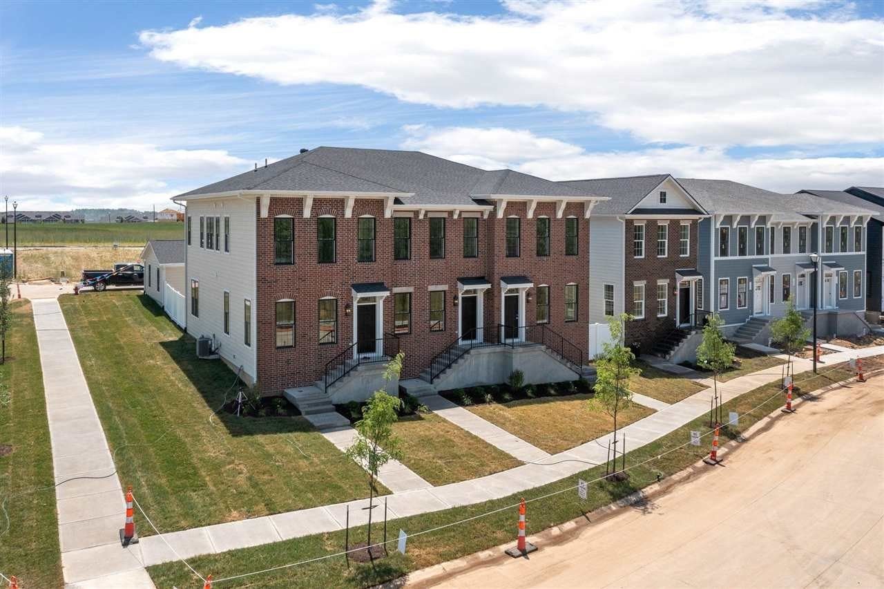 3010 Tommy Ln. Coralville, IA 52241