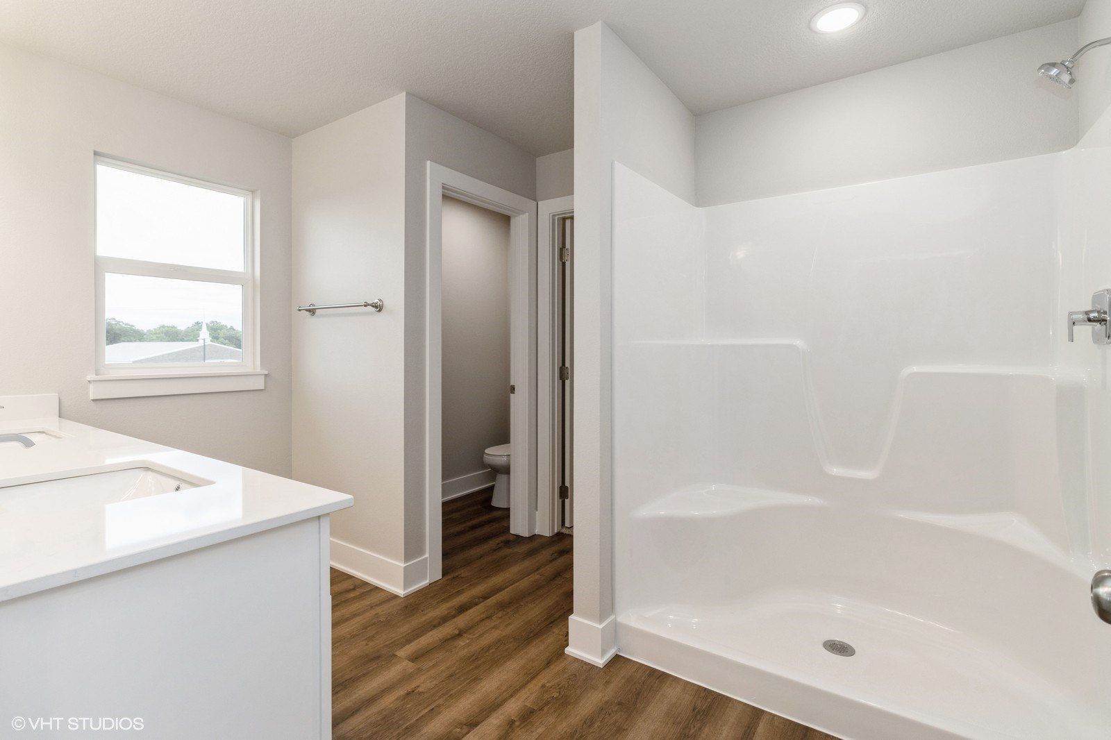 5656 Brook View Avenue. Des Moines, IA 50317