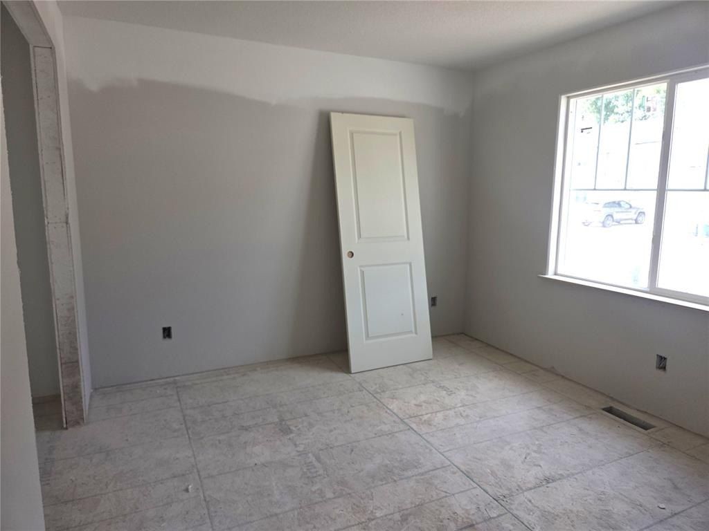 1901 Holly Meadow Avenue Sw. Cedar Rapids, IA 52404