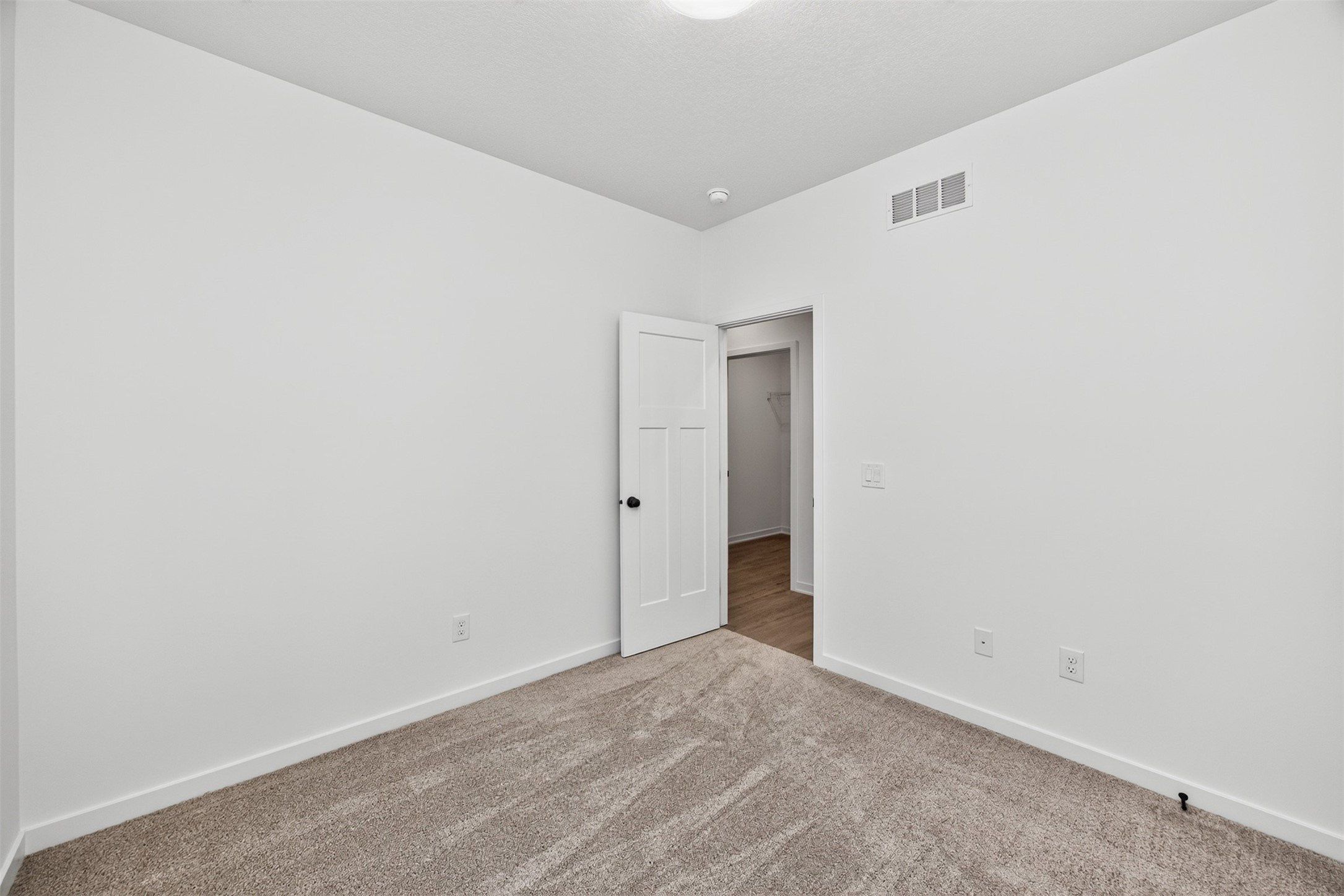 1044 Nw Macarthur Lane. Waukee, IA 50263