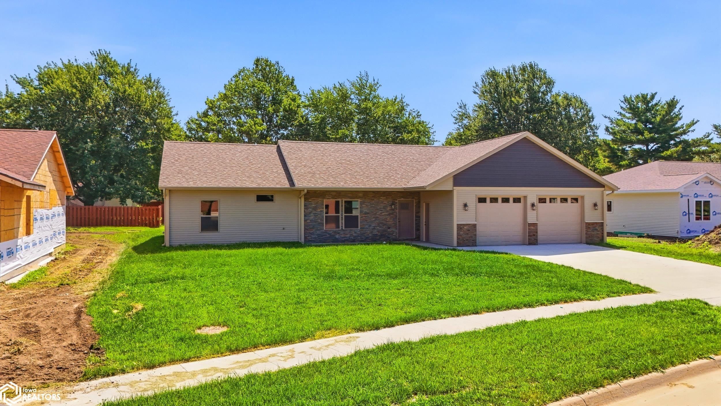 1108 Willow Avenue. Burlington, IA 52601