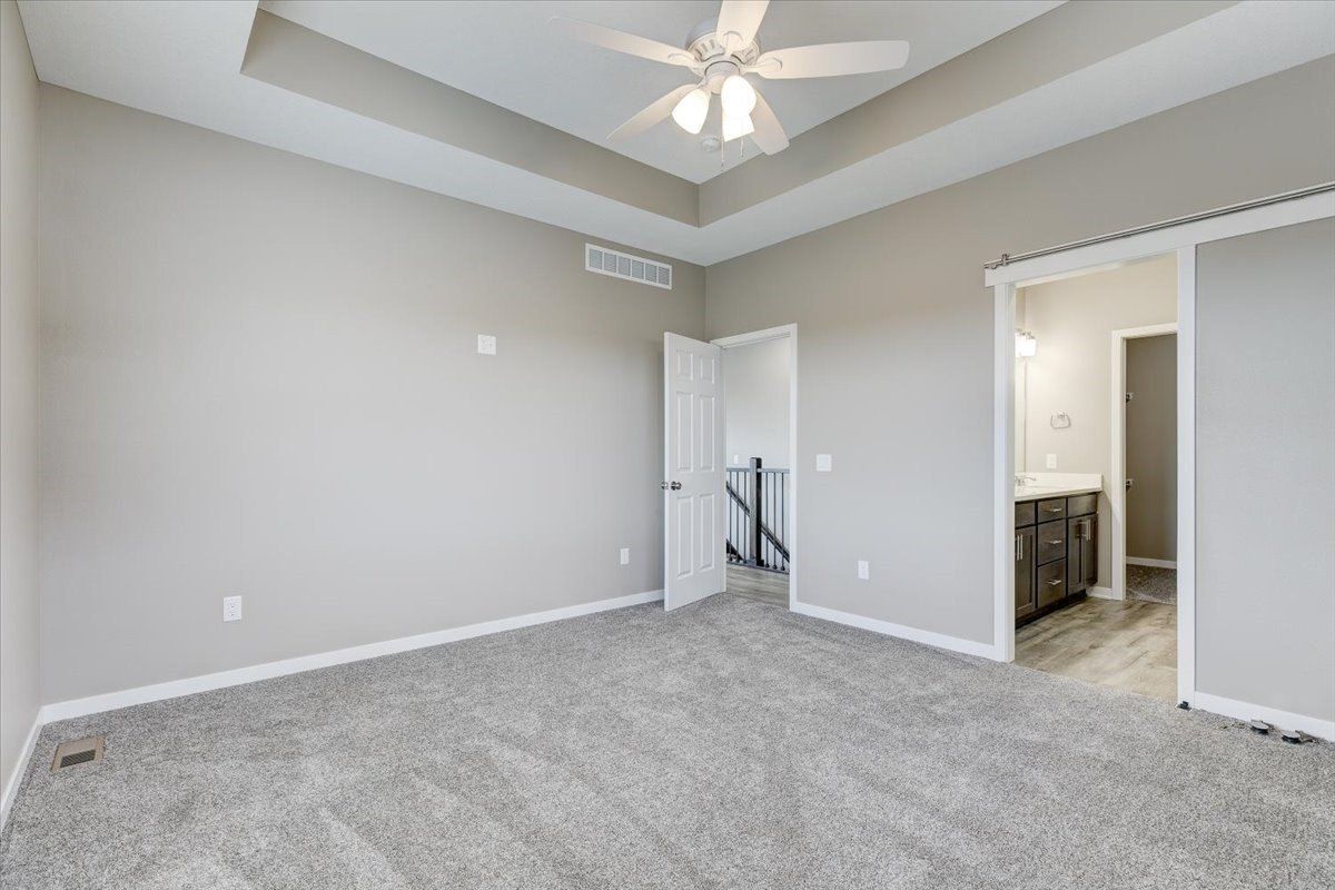2002 Spaulding Lane. Grinnell, IA 50112