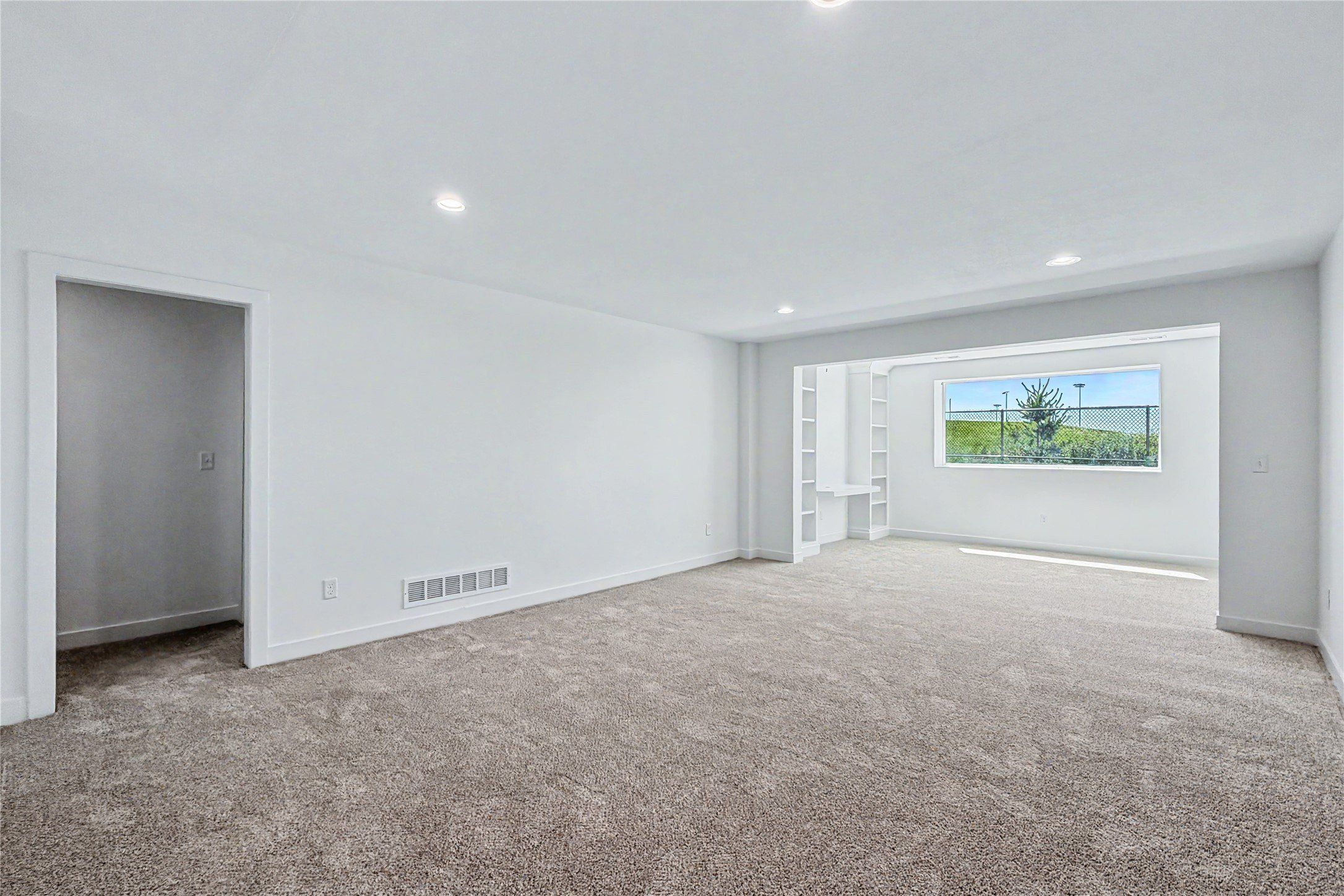 1230 Nw Sproul Drive. Waukee, IA 50263