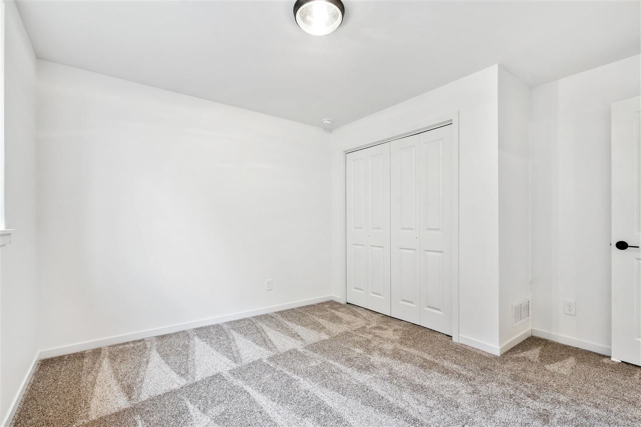 642 Maclan Ct. Iowa City, IA 52246