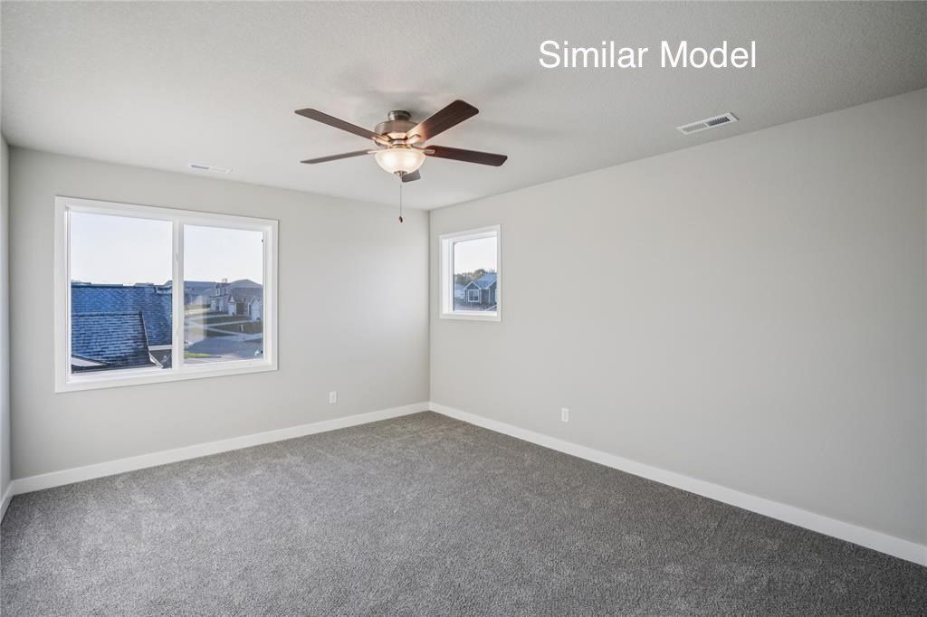 2204 White Oak Lane. Granger, IA 50109