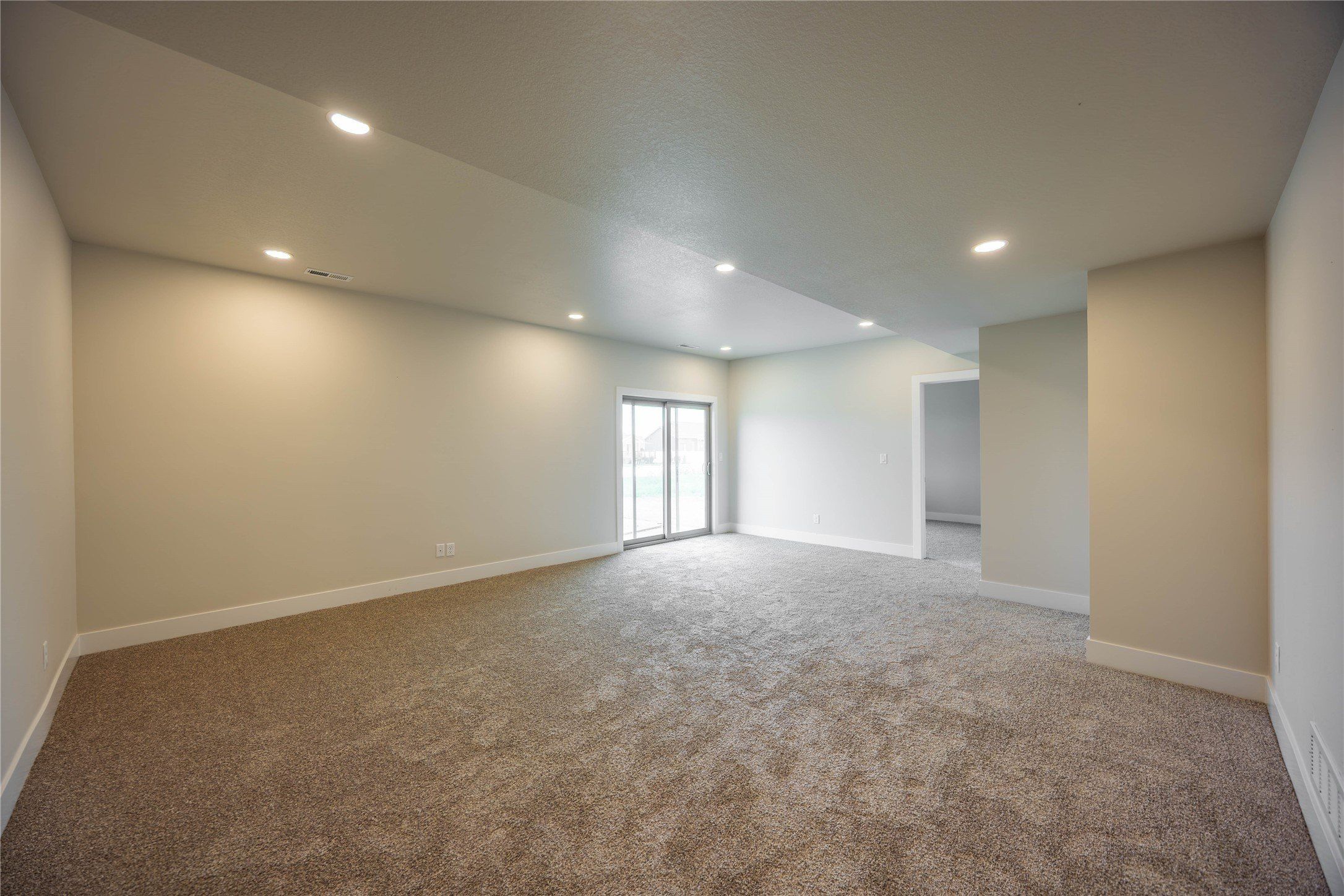 934 Wild Oak Drive. Huxley, IA 50124