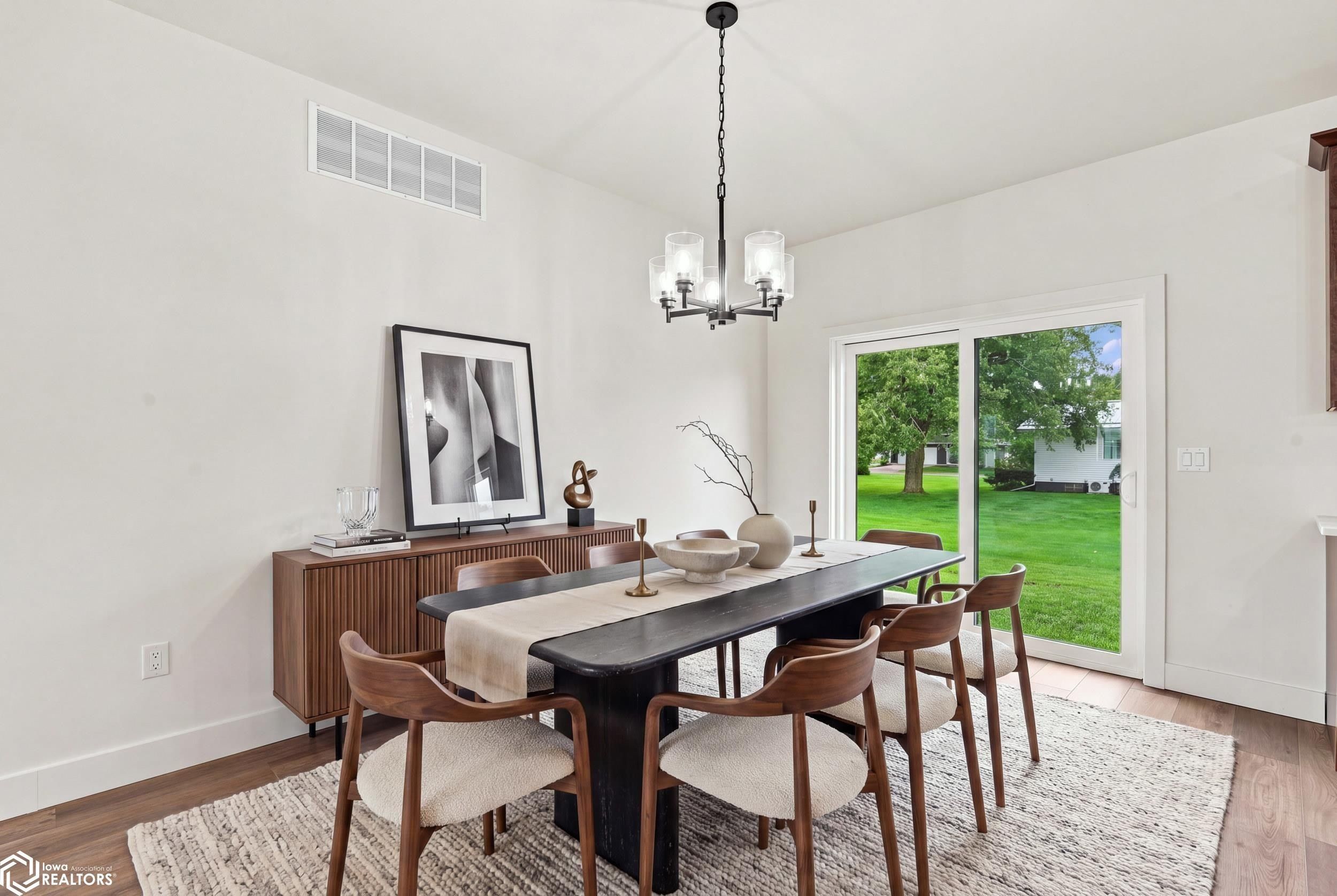 209 Laci Dru Drive. Mediapolis, IA 52637