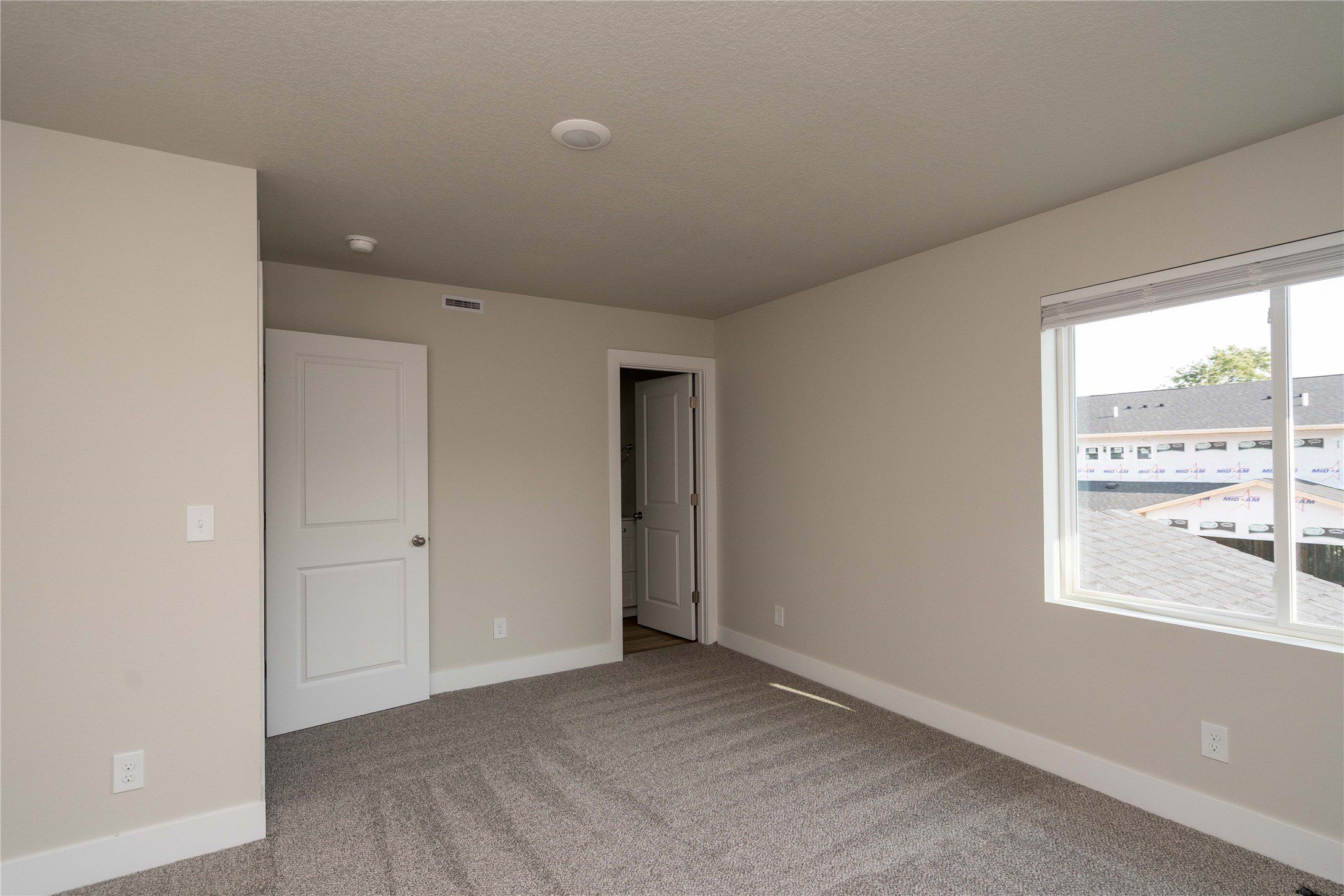 407 Juniper Street. Ames, IA 50010