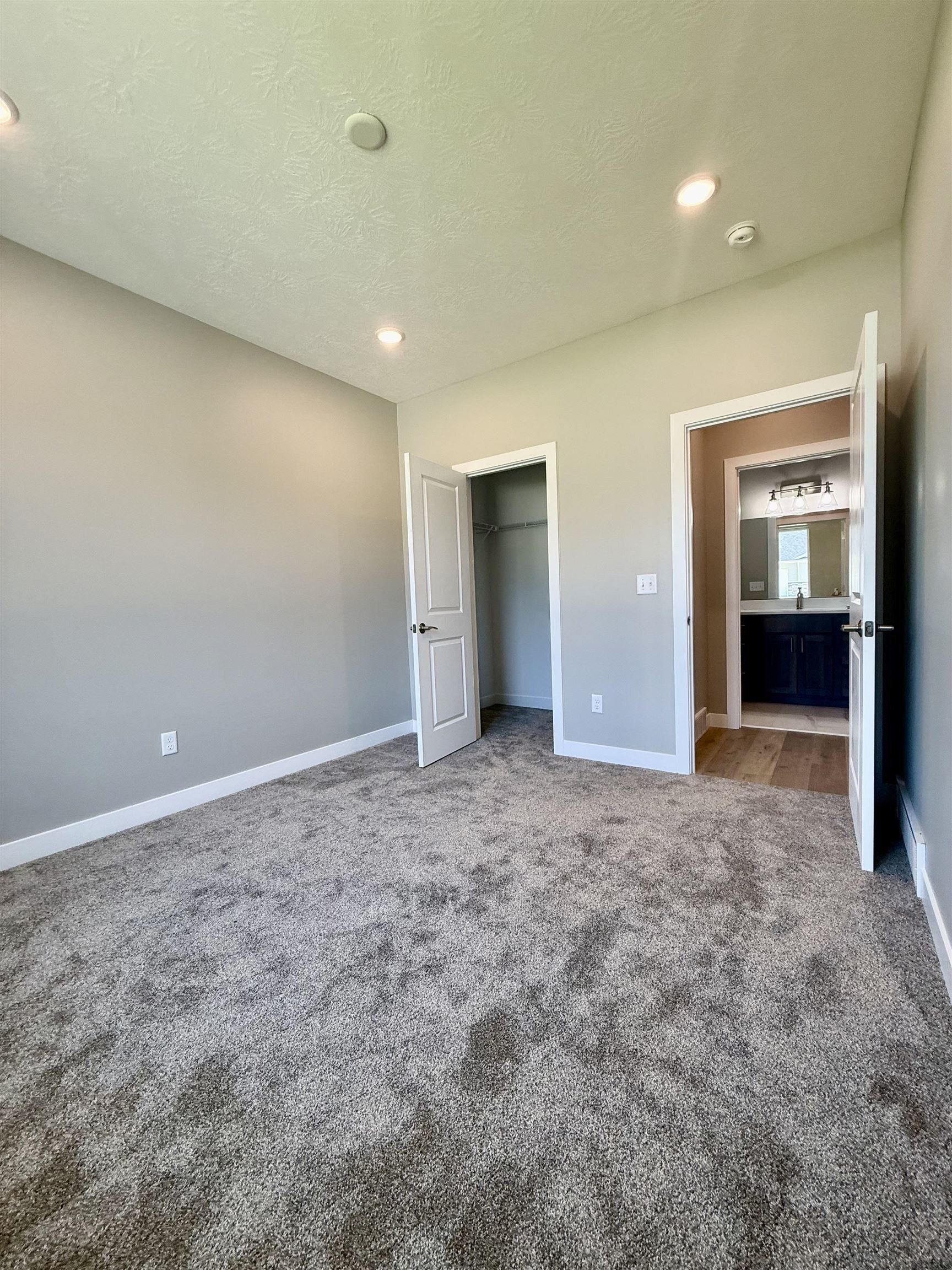 3430 Lafayette Court. Sioux City, IA 51104