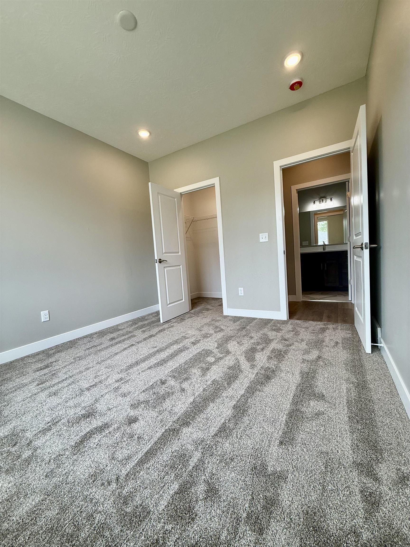 3423 Lafayette Ct. Sioux City, IA 51104