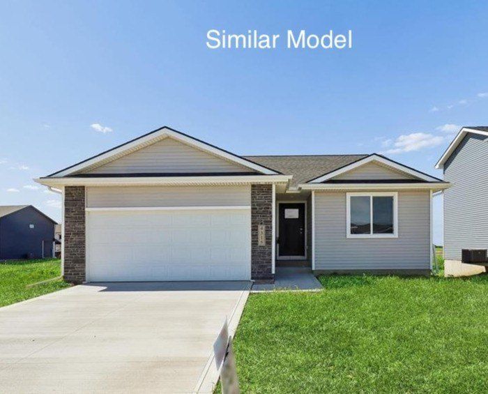 630 Nw Rockwood Lane. Grimes, IA 50111