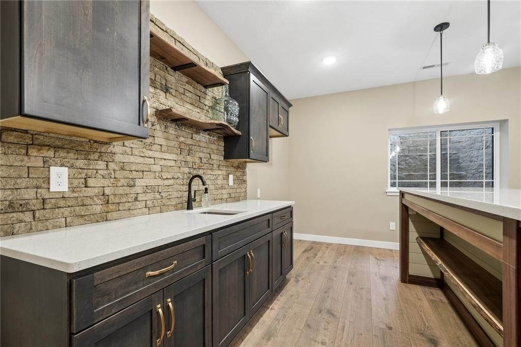 5630 Seminole Valley Trail Ne. Cedar Rapids, IA 52411