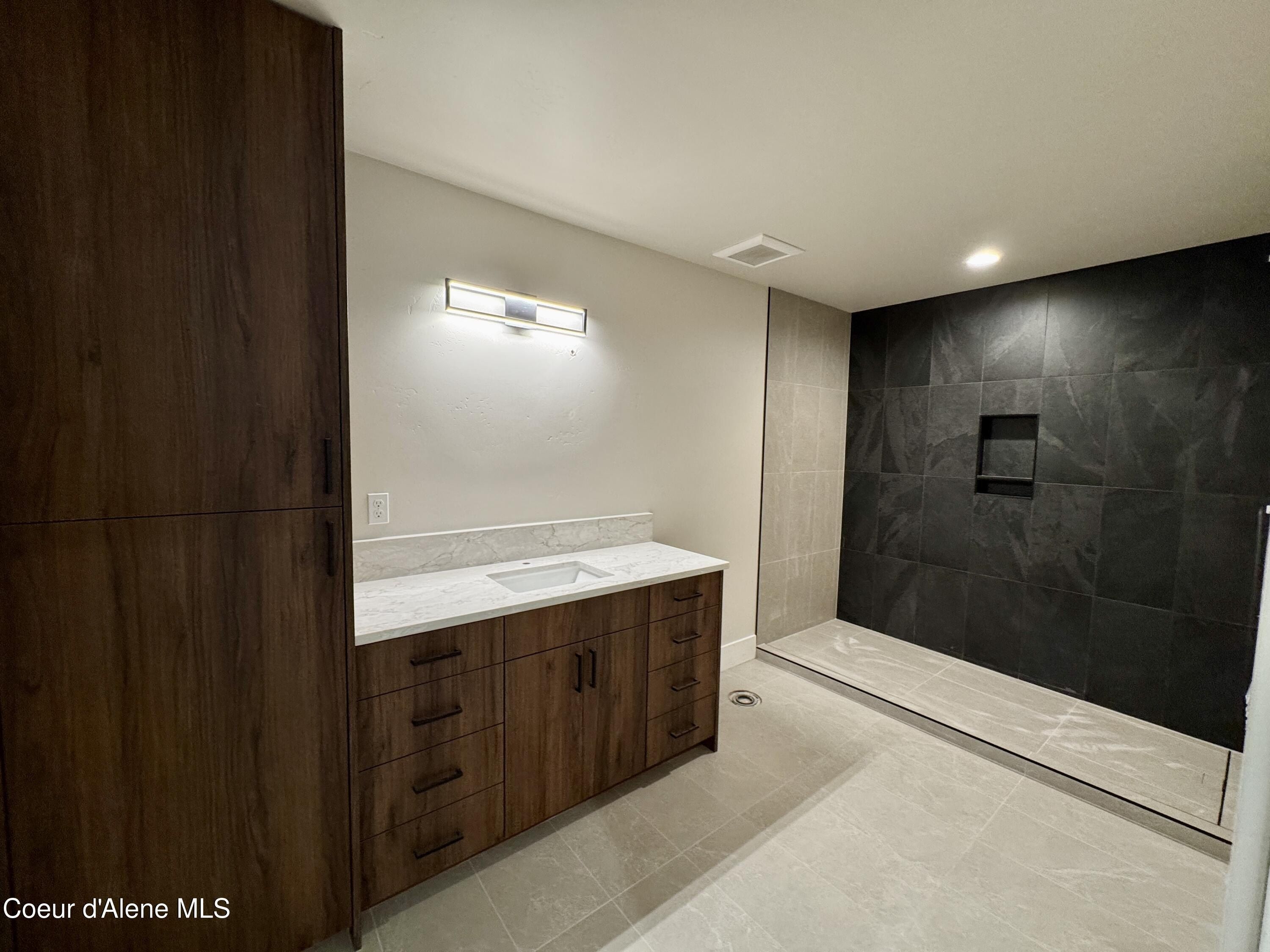 2761 W Lumber Ln. Coeur D Alene, ID 83814
