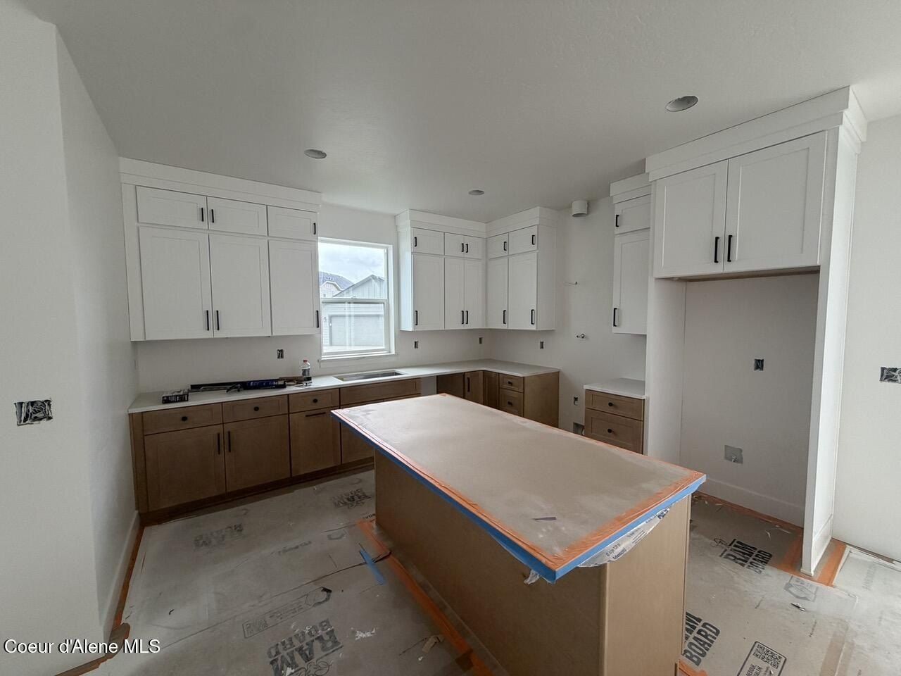 12930 N Sarsaparilla Ln. Hayden, ID 83835