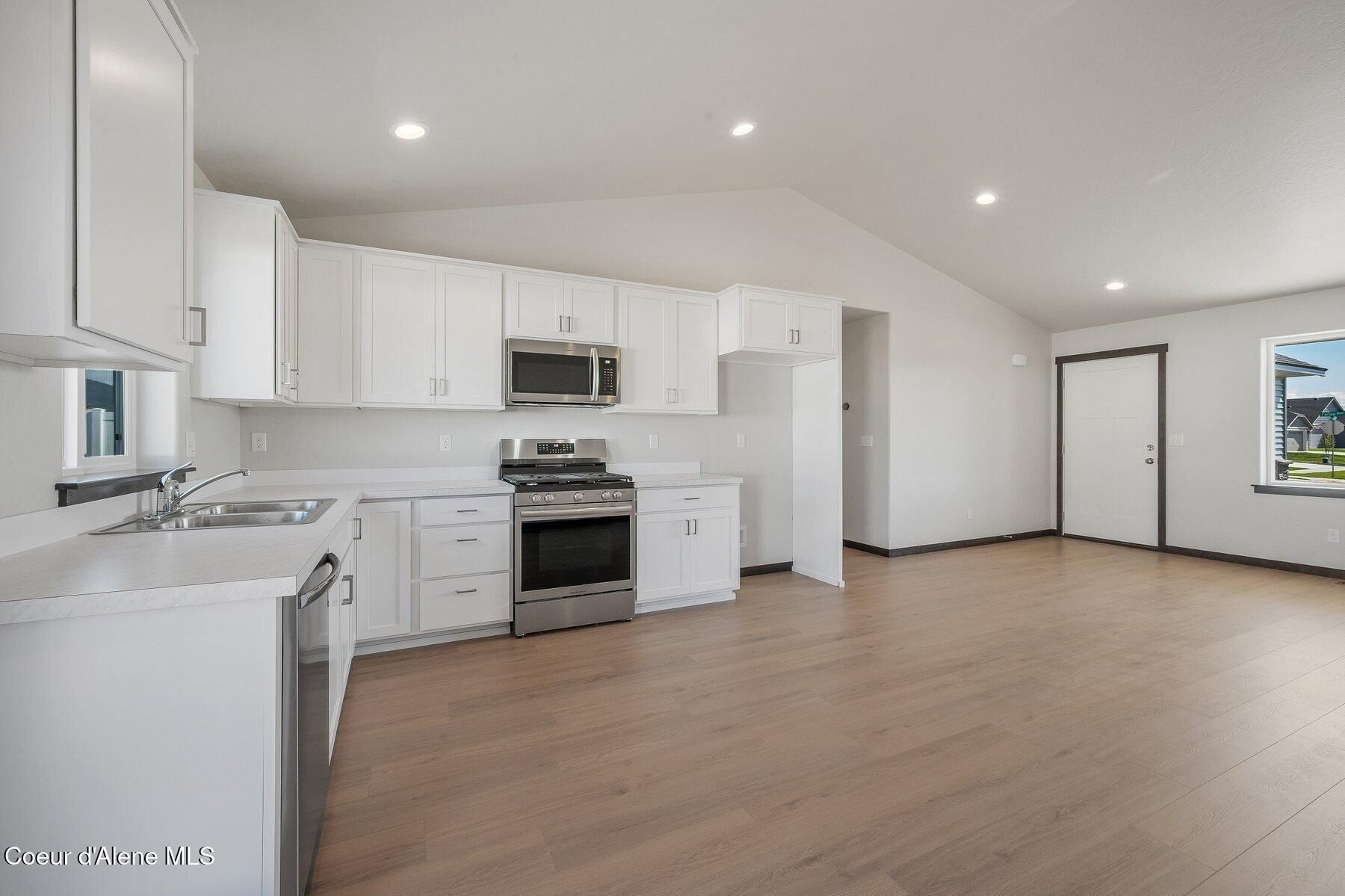 11720 N Simmons Ln. Rathdrum, ID 83858
