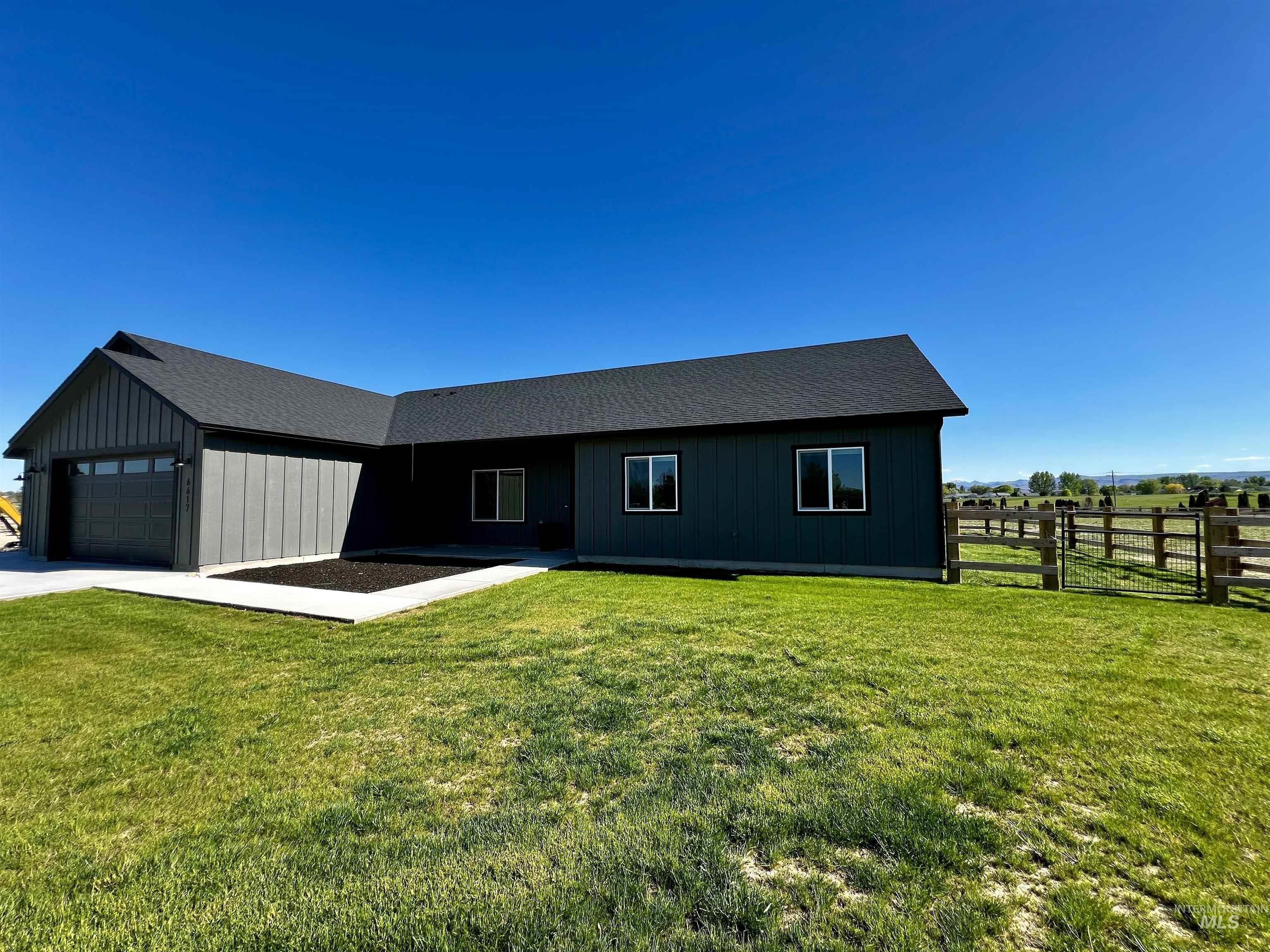 6617 Red Rock Rd. Marsing, ID 83639