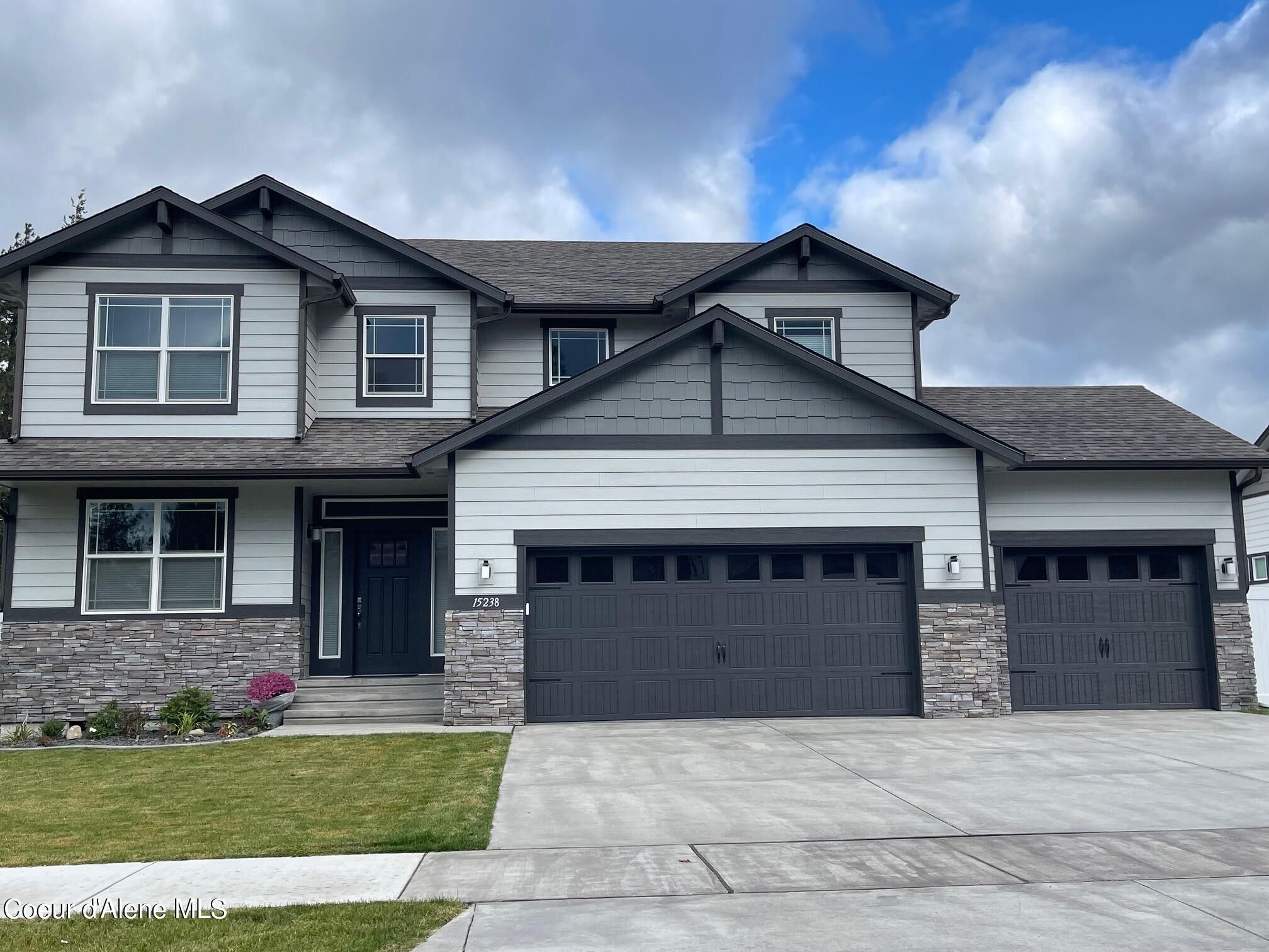 14895 N Liane Lane. Rathdrum, ID 83858