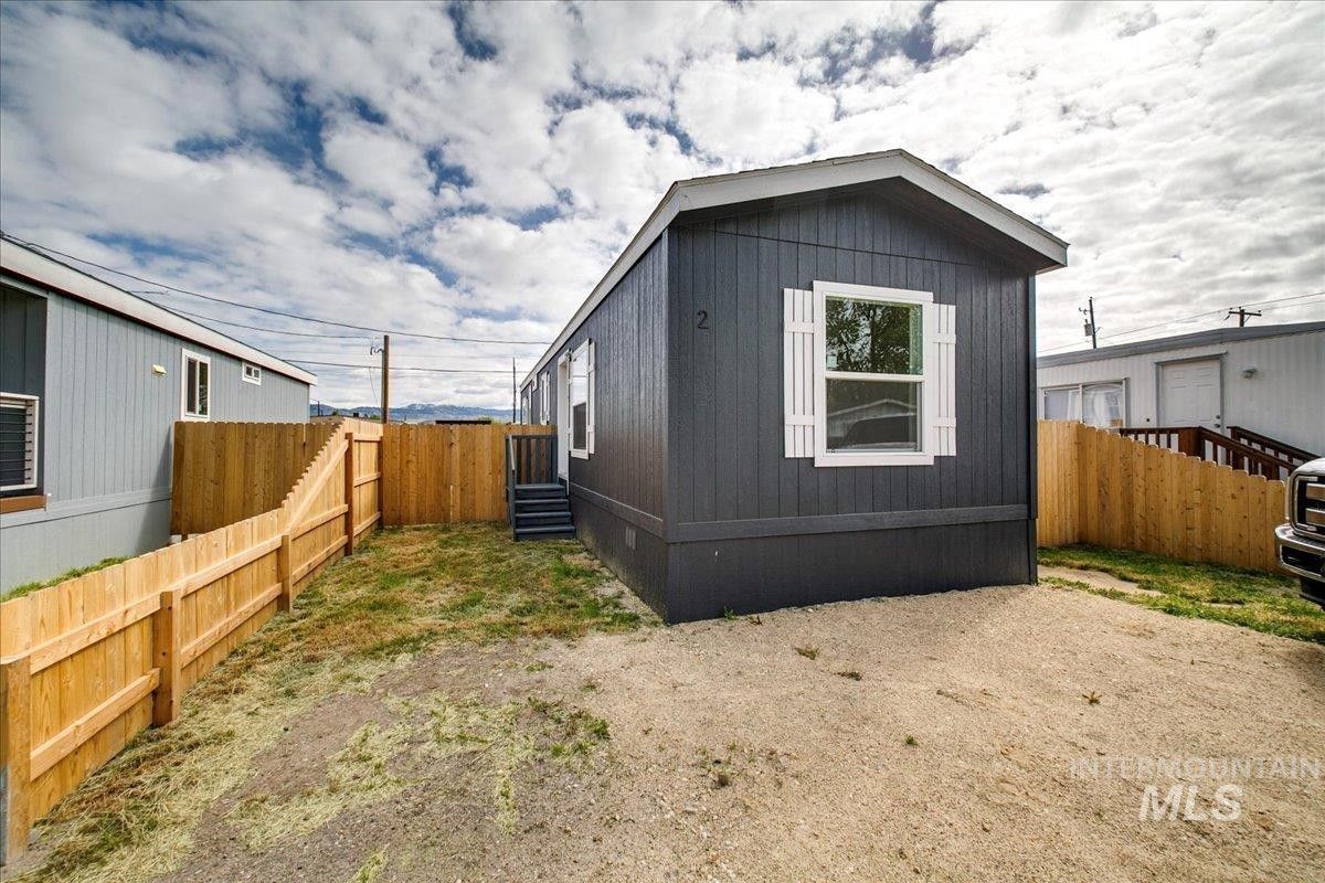 122 W 41St St. Garden City, ID 83714