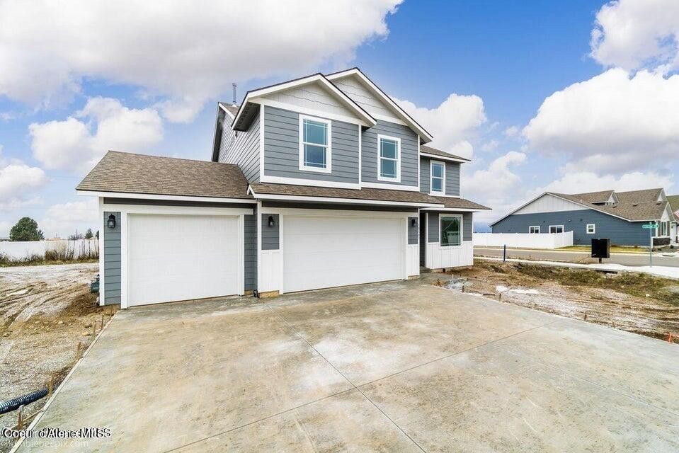 10431 N Murcia Ln. Hayden, ID 83835