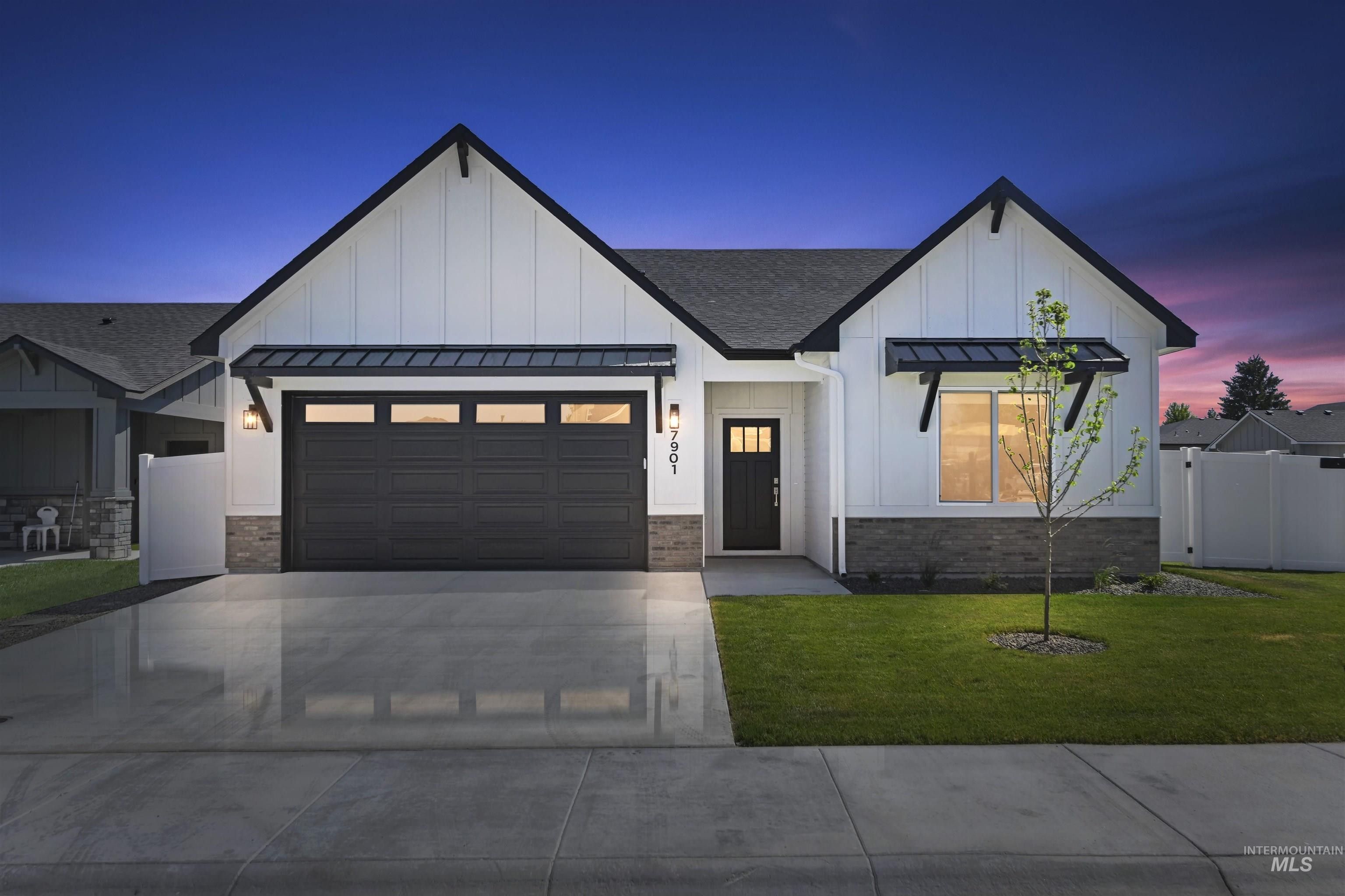 7901 E Apple Tree Loop. Nampa, ID 83687