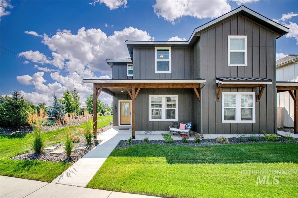 1693 E Cutgrass Ln. Eagle, ID 83616