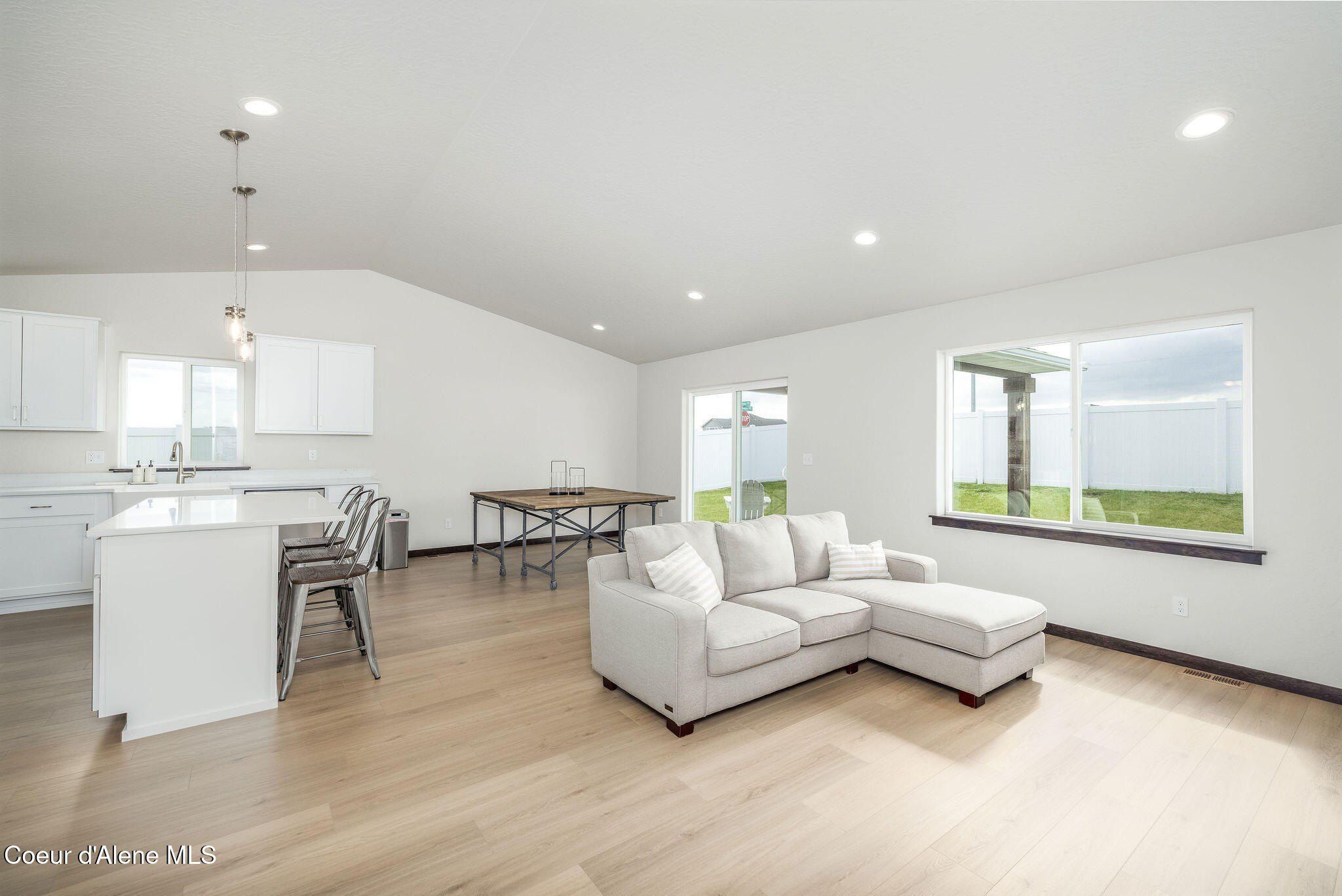 6407 W Bowmore Lane. Rathdrum, ID 83858