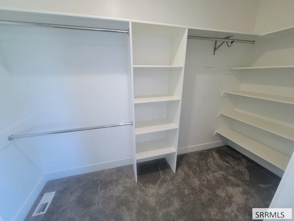 1406 N 615 E. Shelley, ID 83274