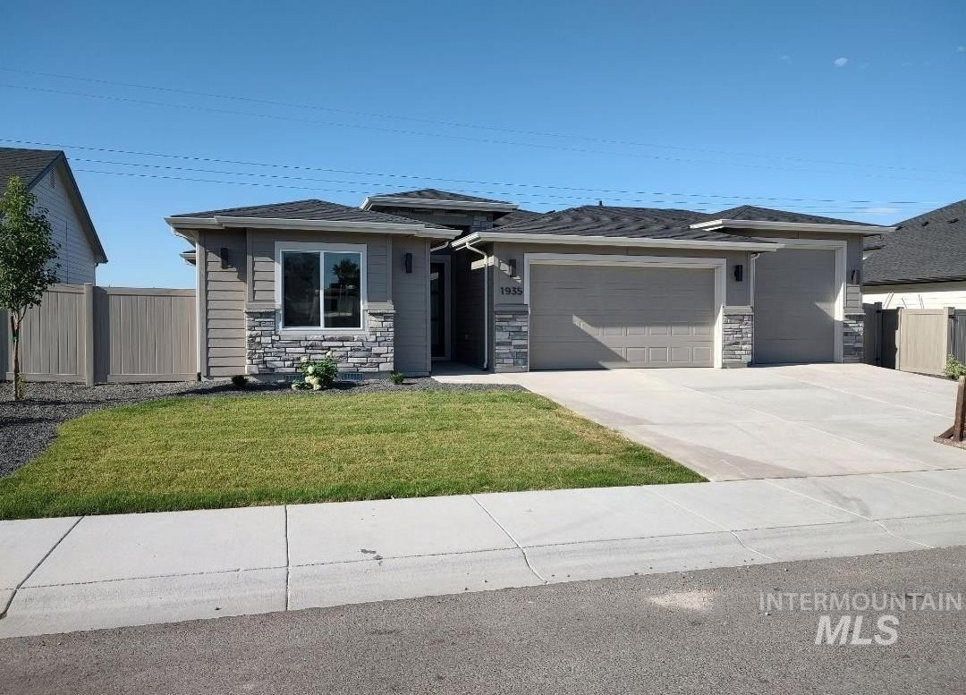 1935 W Bittern St. Nampa, ID 83686