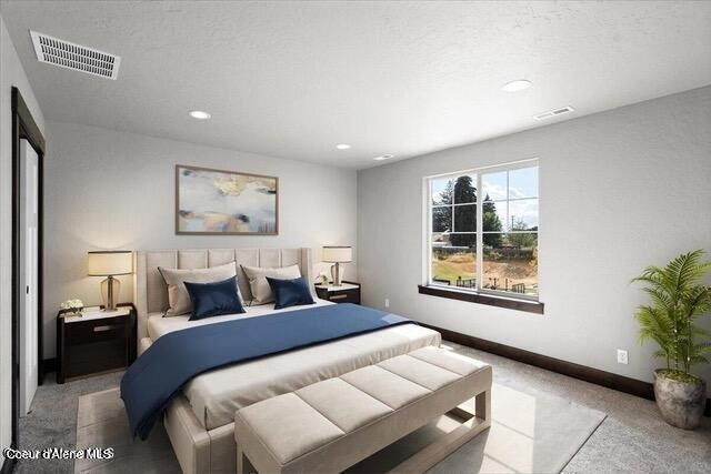 206 E Lobo Loop. Hayden, ID 83835