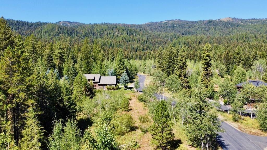 495 Discovery Drive. Donnelly, ID 83615