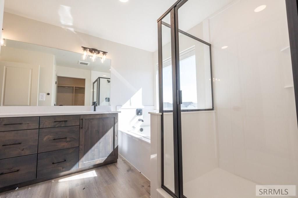 556 Sydney. Idaho Falls, ID 83401