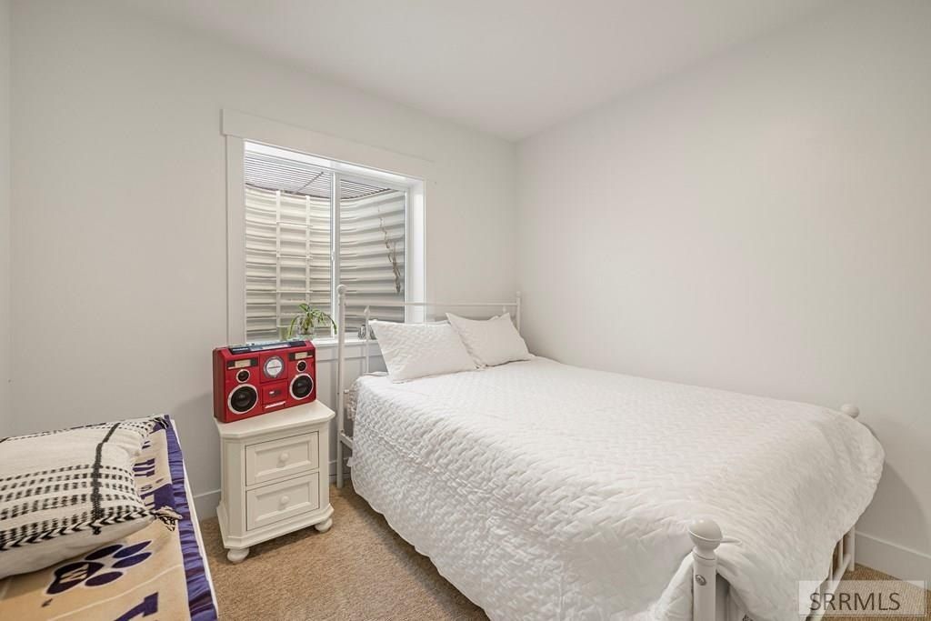 1588 N 835 E. Shelley, ID 83274