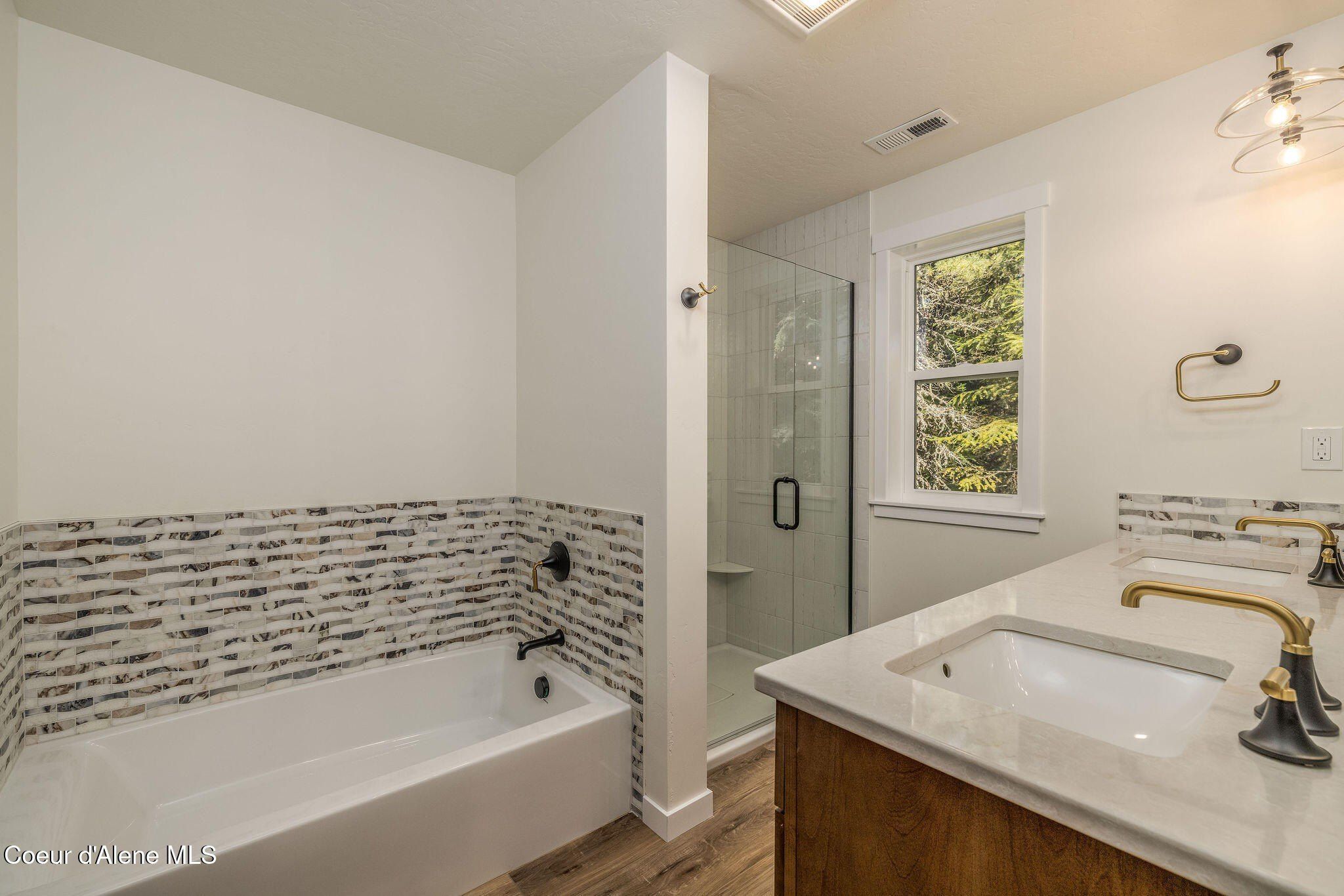 240 Brown Bear Dr. Nordman, ID 83848