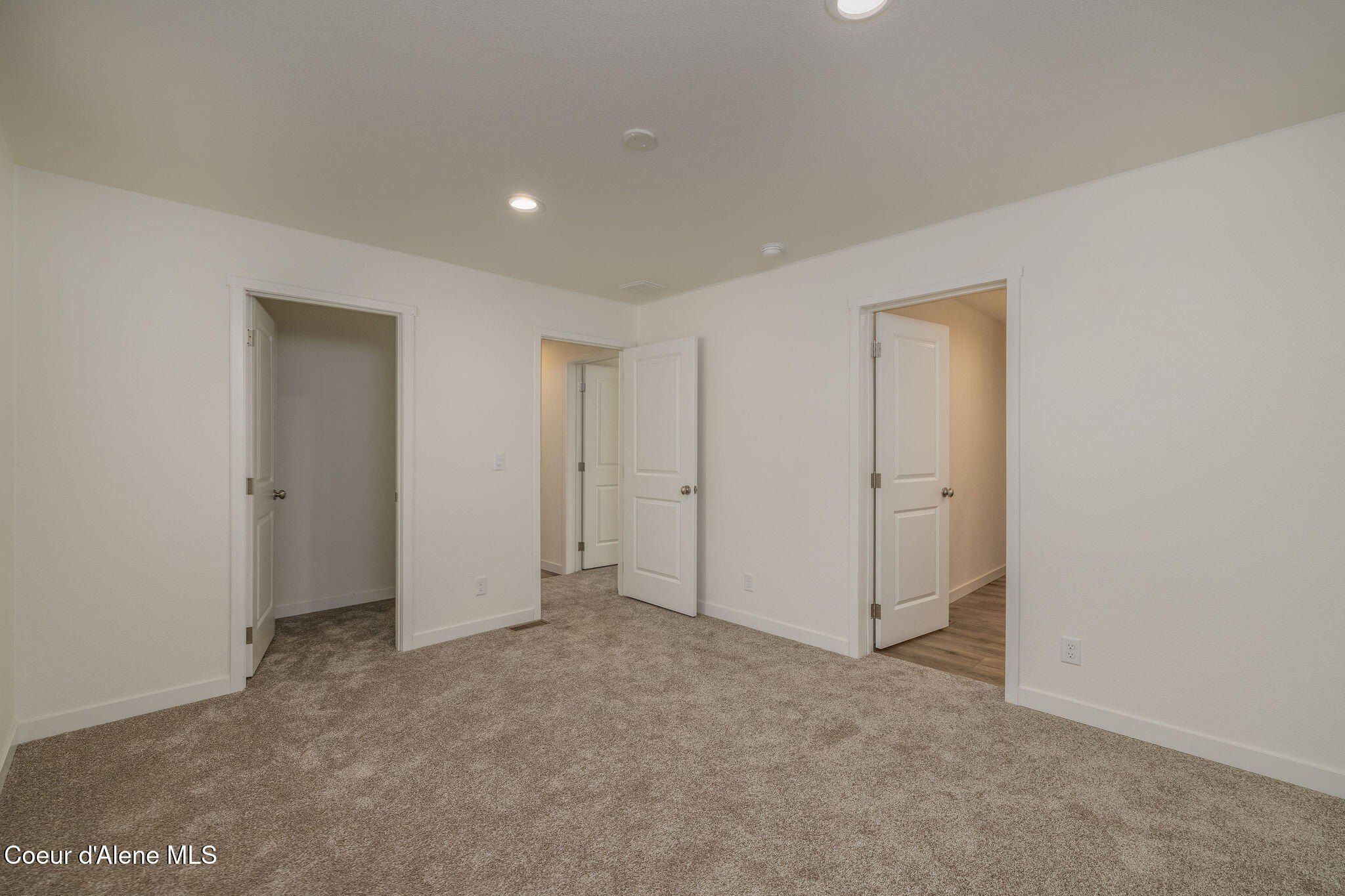 11474 N Alaska Loop. Hayden, ID 83835