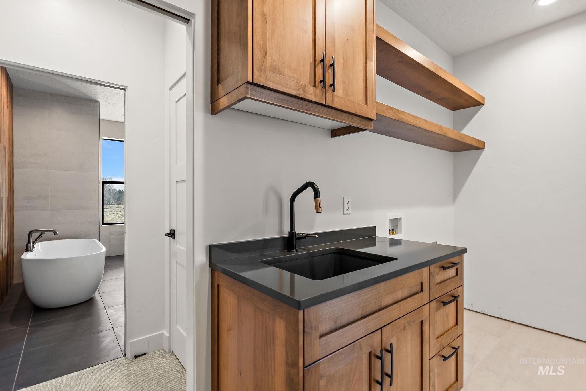 97 S Steel Farm Ave. Eagle, ID 83616