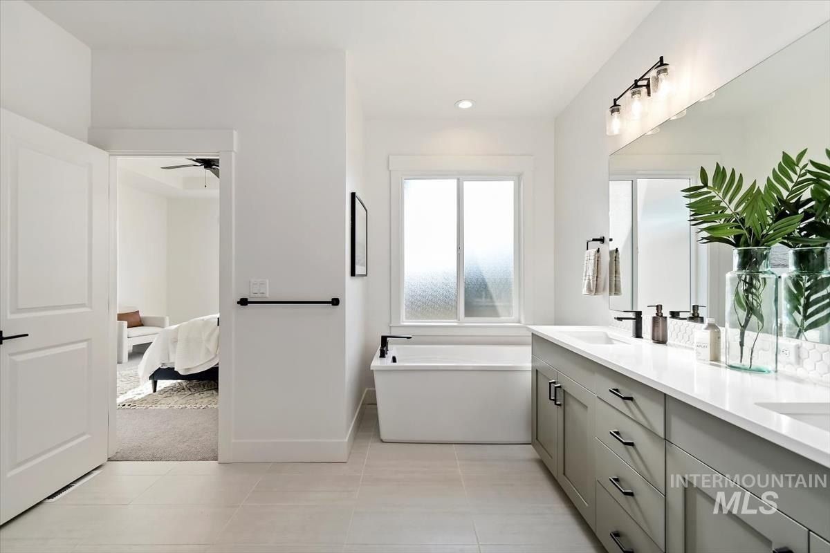 2084 N Hurtsville Ave. Kuna, ID 83634