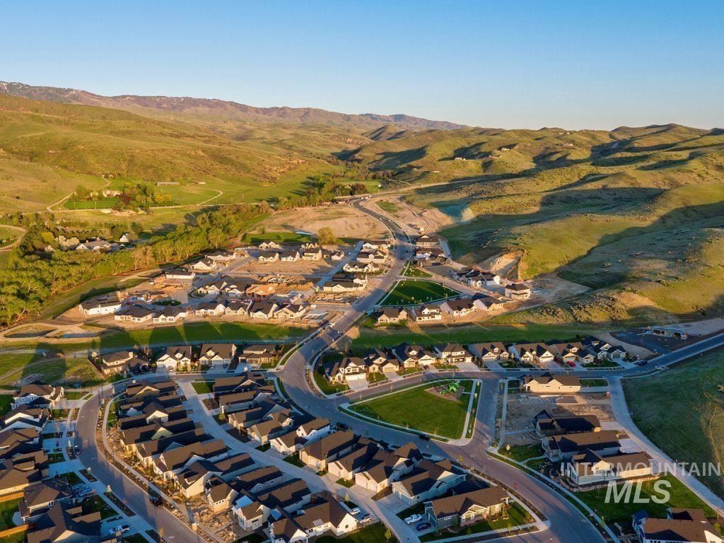 11760 N Elk Ridge Way. Boise, ID 83714