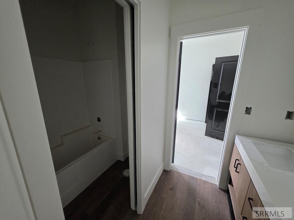 672 S Cutler Avenue. Sugar City, ID 83448