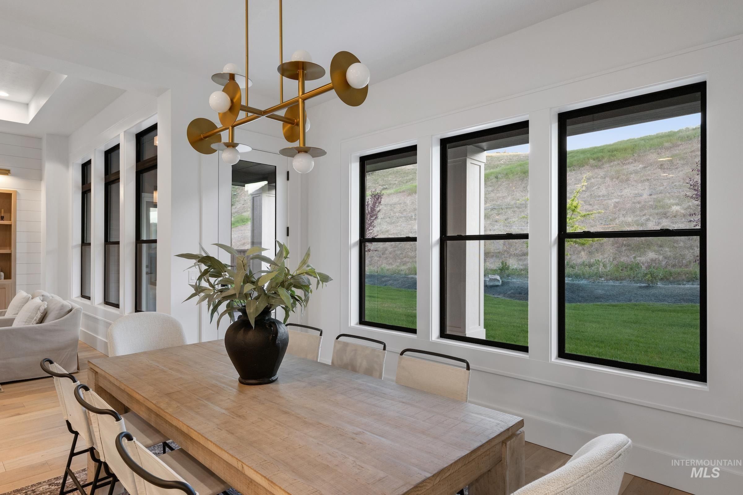 3204 N Harvest Moon Way. Eagle, ID 83616