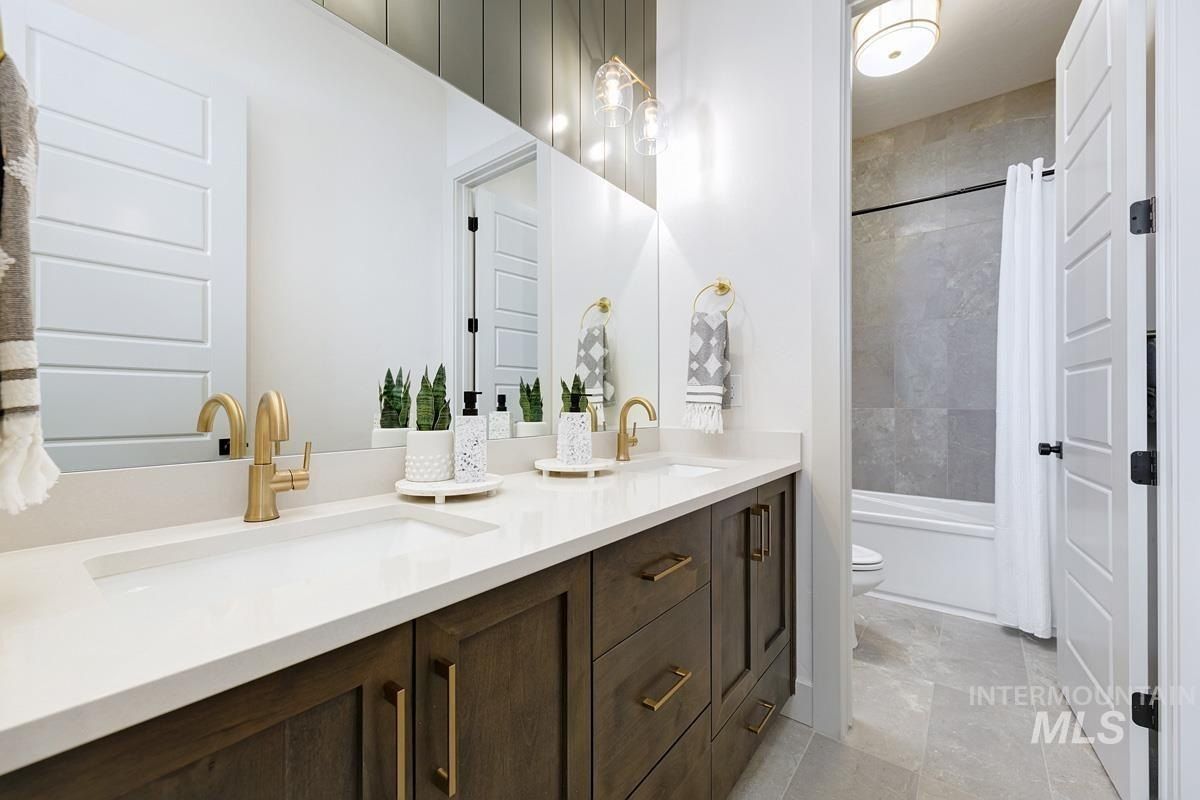 7051 Saddle Bred Way. Star, ID 83669