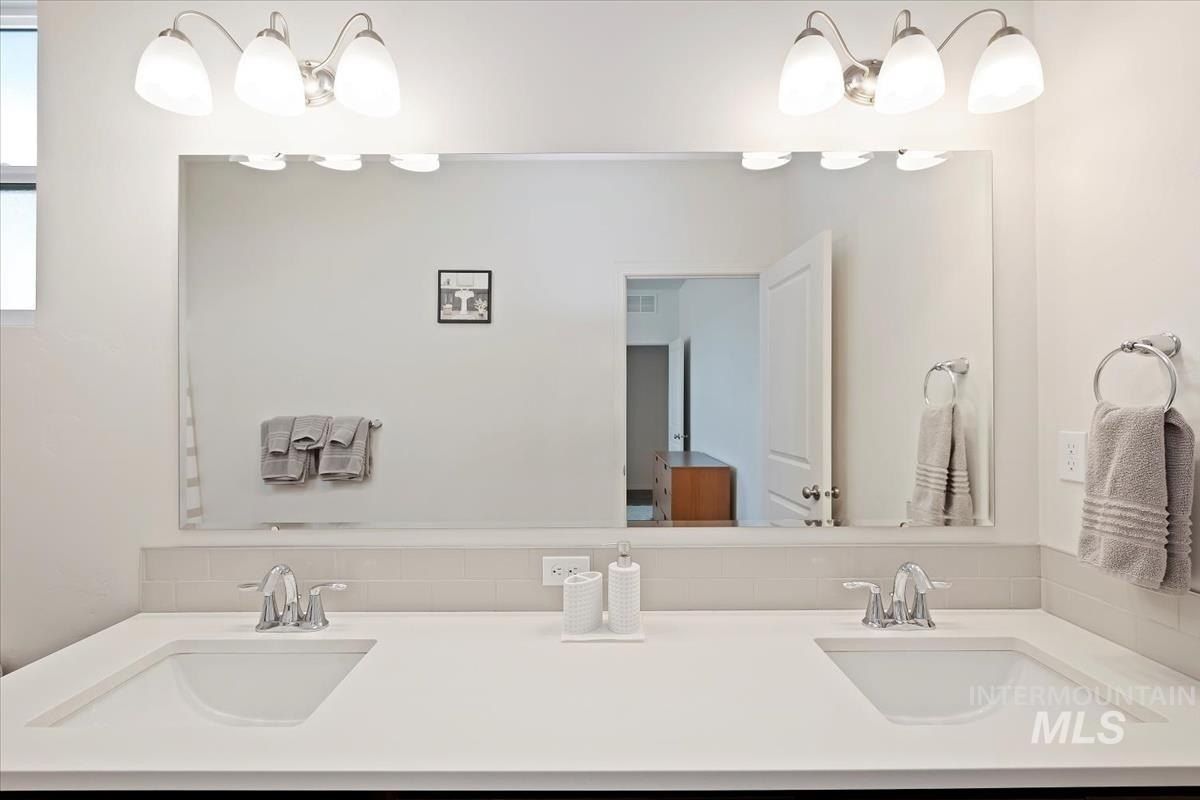 1879 Nw Enterprise Street. Mountain Home, ID 83647