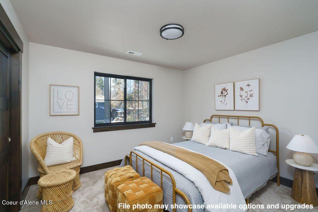 963 E Steeple Chase Rd. Hayden, ID 83835