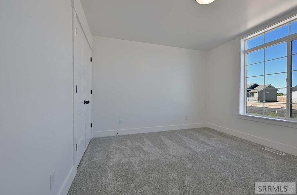 3178 Peacock Lane. Ammon, ID 83406