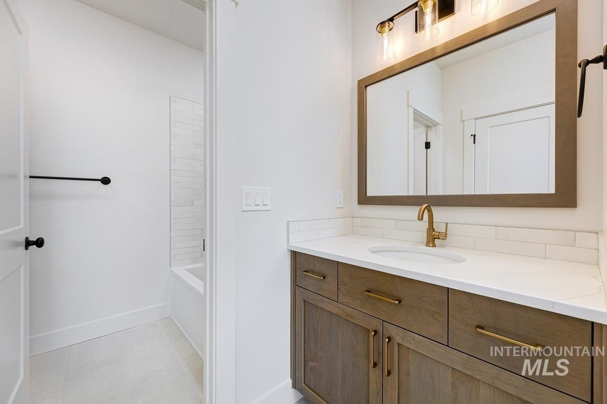 14267 N Goldfinch Ave. Boise, ID 83714